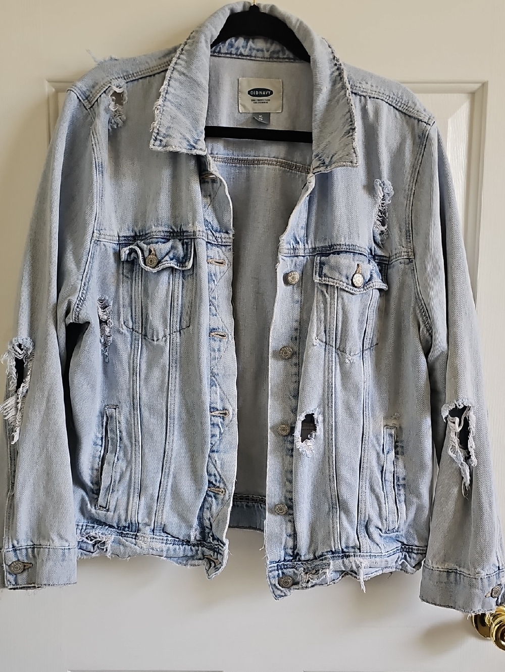Old Navy Light Wash Distressed Denim Jacket XL/TG
